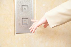 効率的な作業を実現するチェーンブロック選びとレンタルガイド